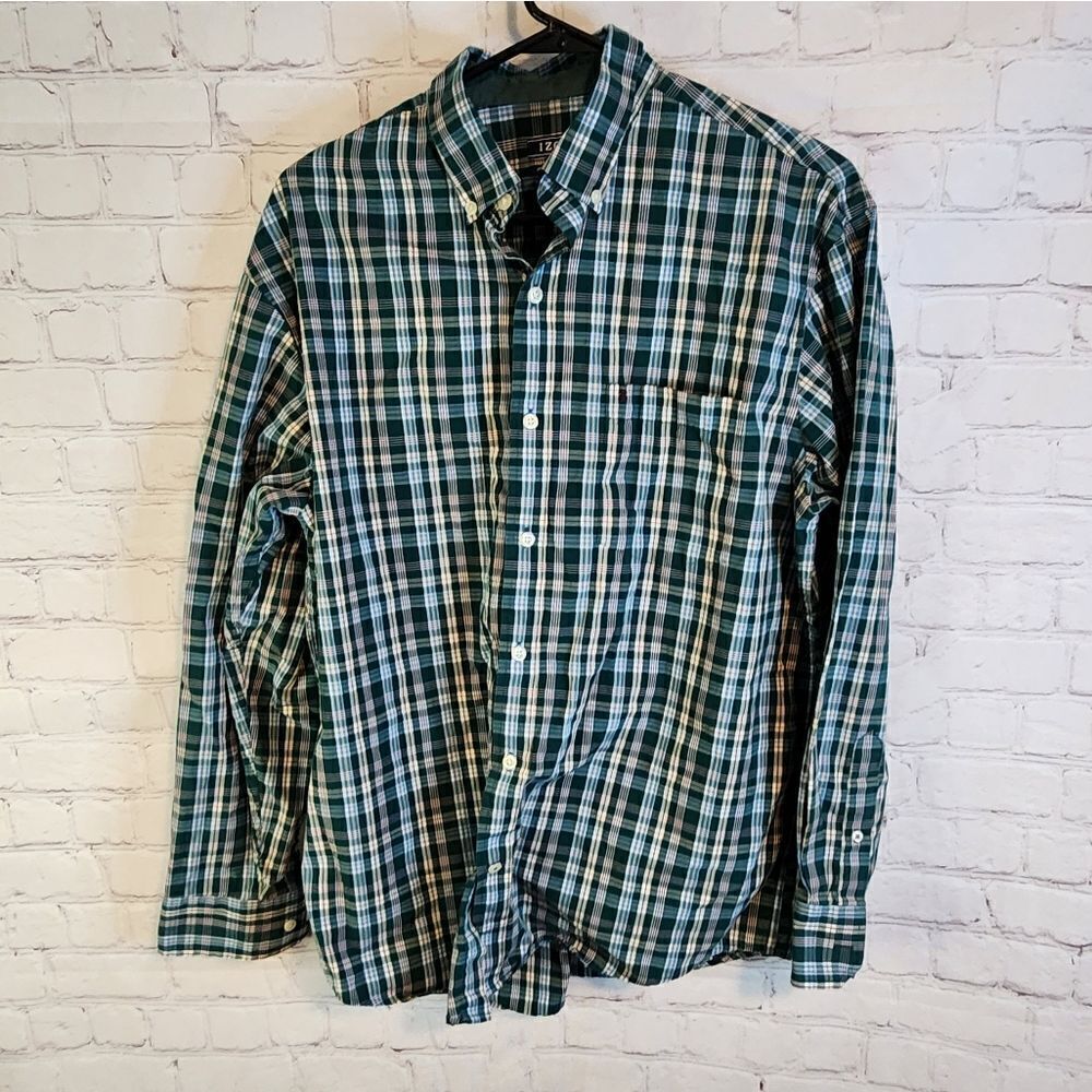 Men's Izod "Premium Essentials" longsleeve button-down shirt, size Medium